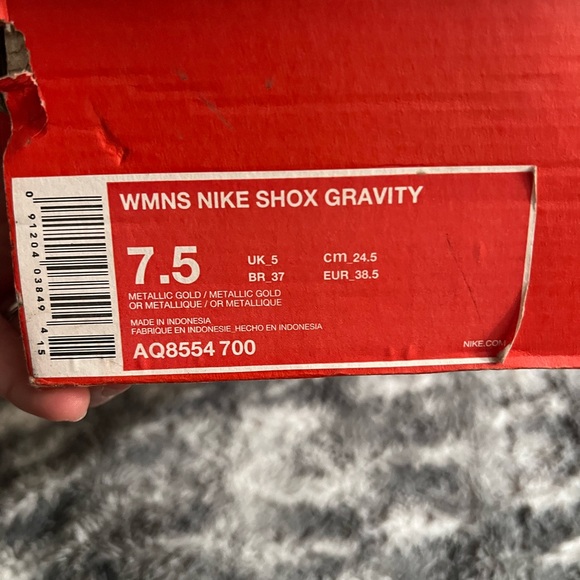 302: Nike Women Shox Gravity (Metallic Gold) Size: 7.5 (reg$150) - Picture 9 of 13